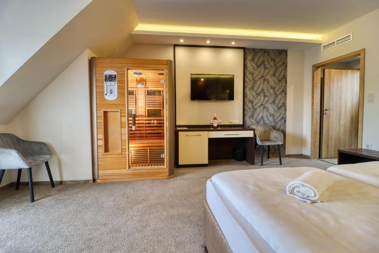 Deluxe King Room,1193083864:JPEG